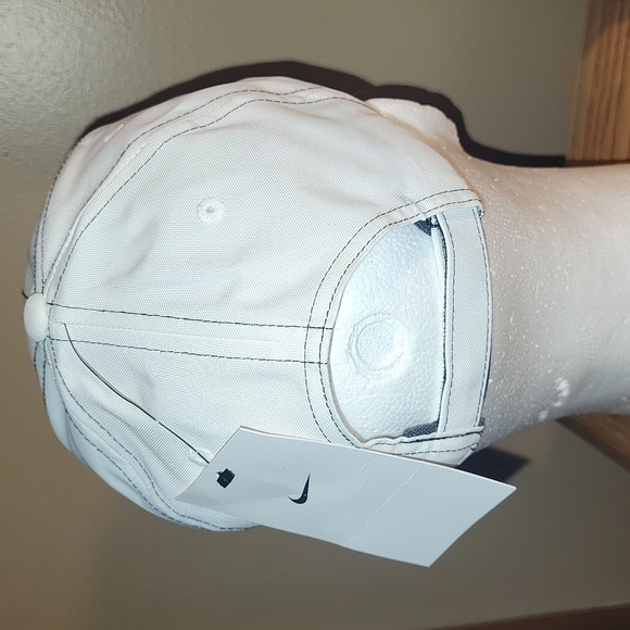 NIKE "DRI-FIT!" VELCRO STRAPBACK HAT - Picture 6 of 8